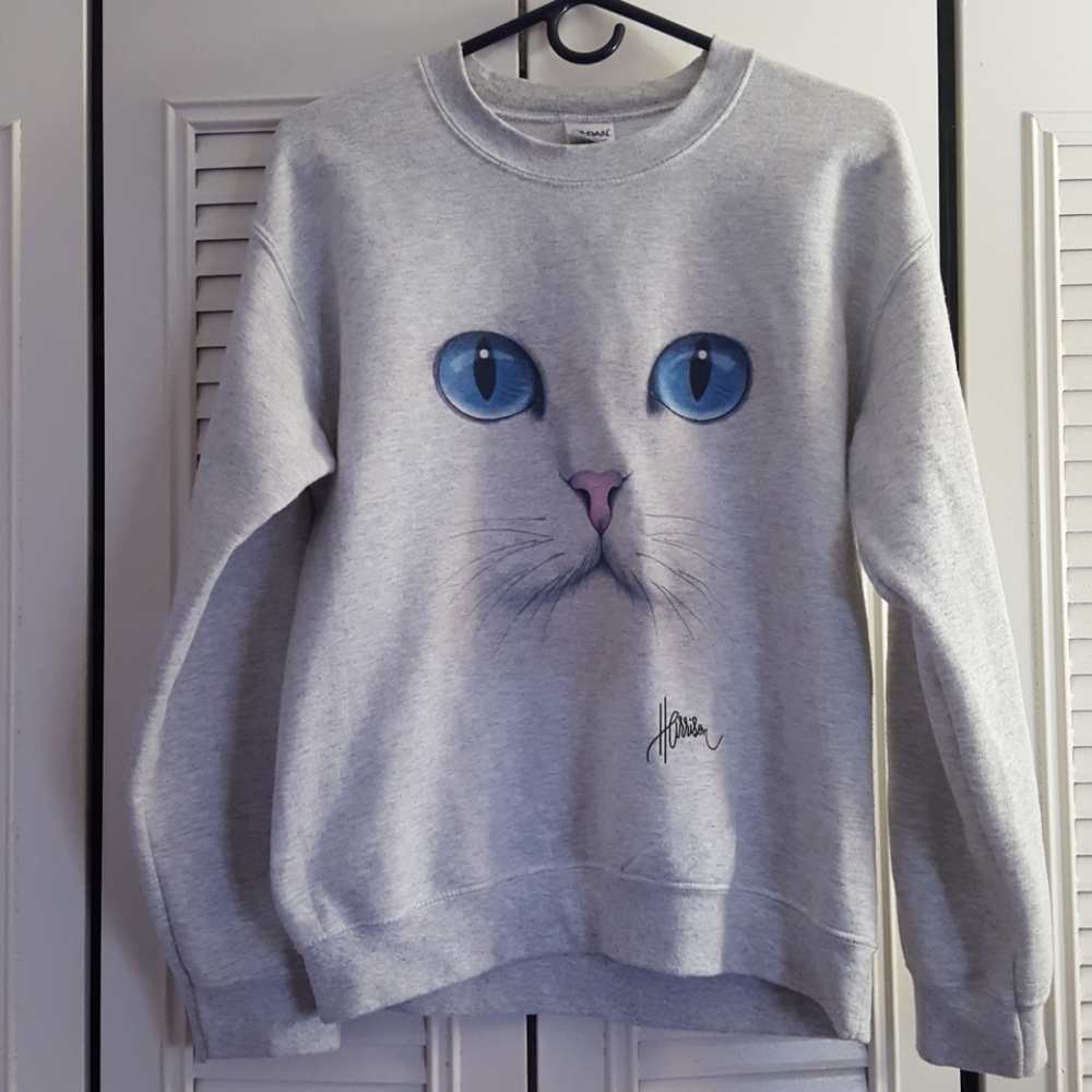 Blue Eyed Cat Light Grey Sweatshirt